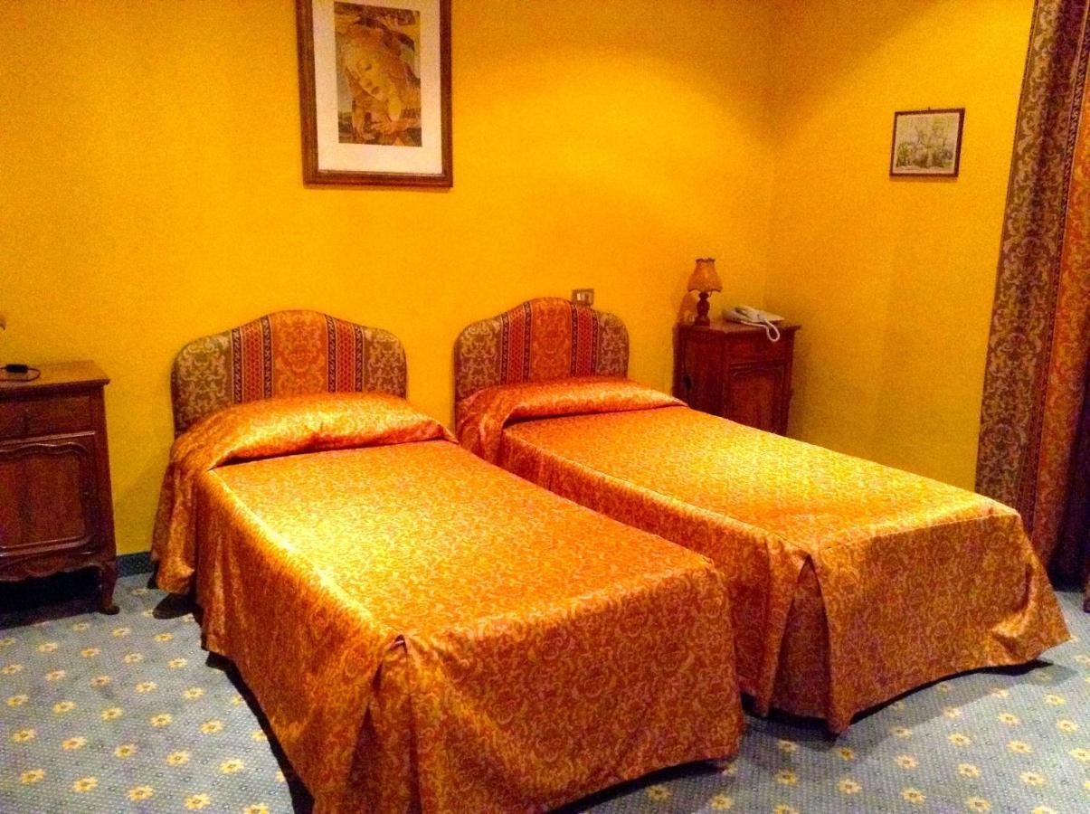 קסטלנובו די גרפניאנה Albergo Ristorante Da Carlino חדר תמונה