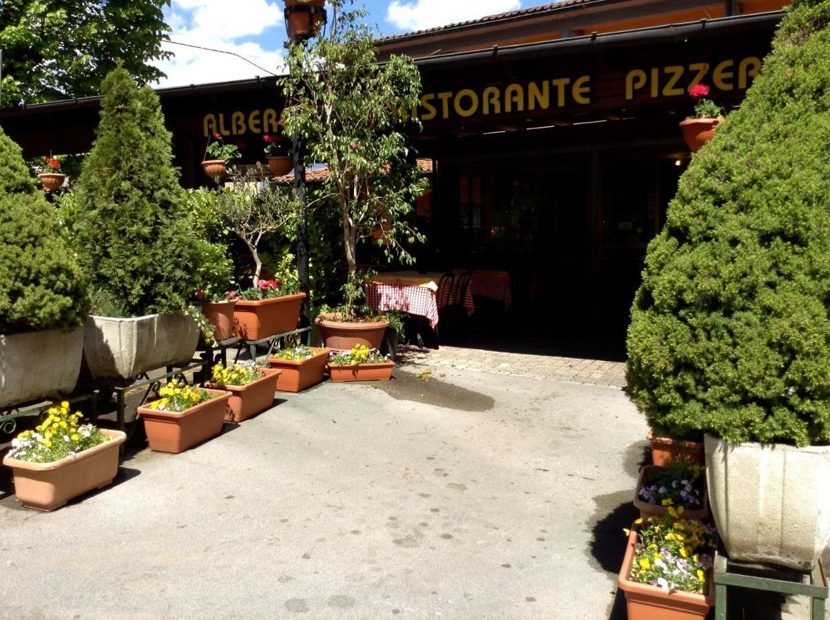 קסטלנובו די גרפניאנה Albergo Ristorante Da Carlino מראה חיצוני תמונה